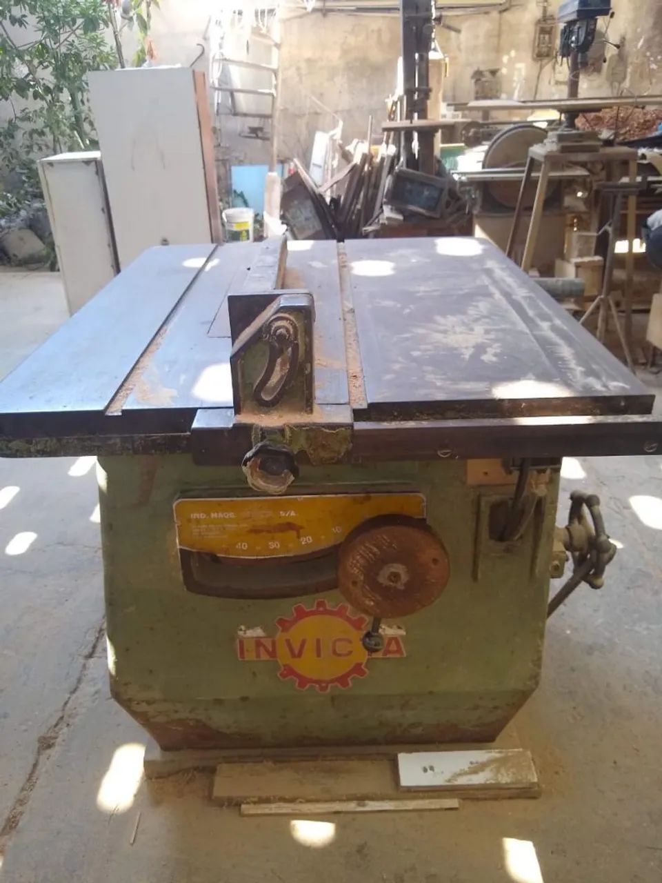 Vendo Serra Circular Invicta com mais 4 Máquinas!