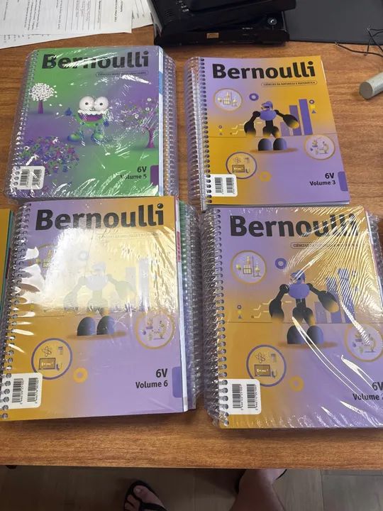 Livros Bernoulli - 3º ano do Ensino Médio sem uso (maioria lacrados e dentro do plástico)