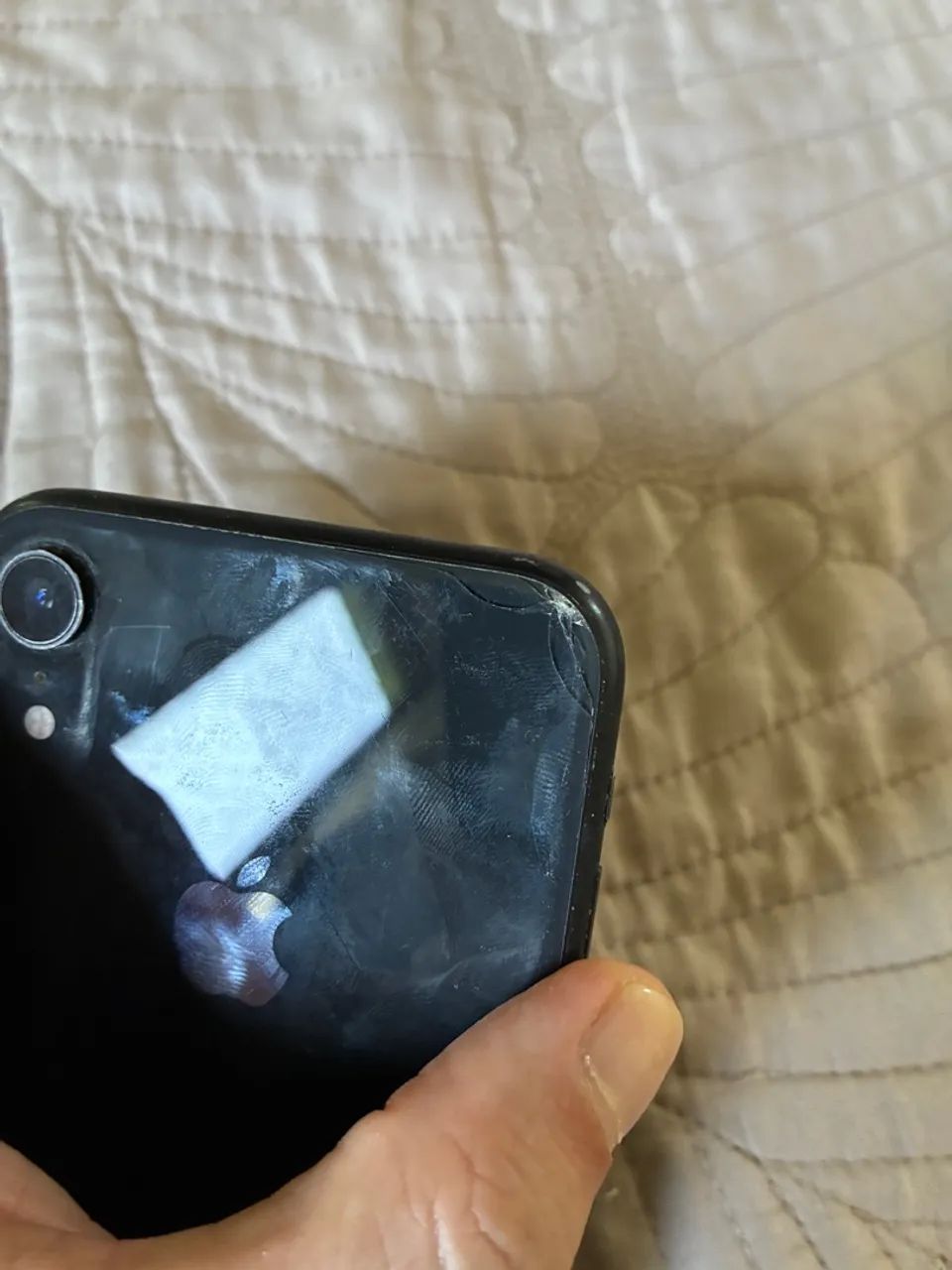 iPhone XR 128 gb preto marcas de uso no corpo olhe as fotos - Foto 2