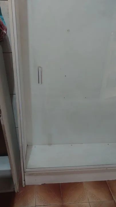 Vitrine Branco com portas de vidro  - Foto 2