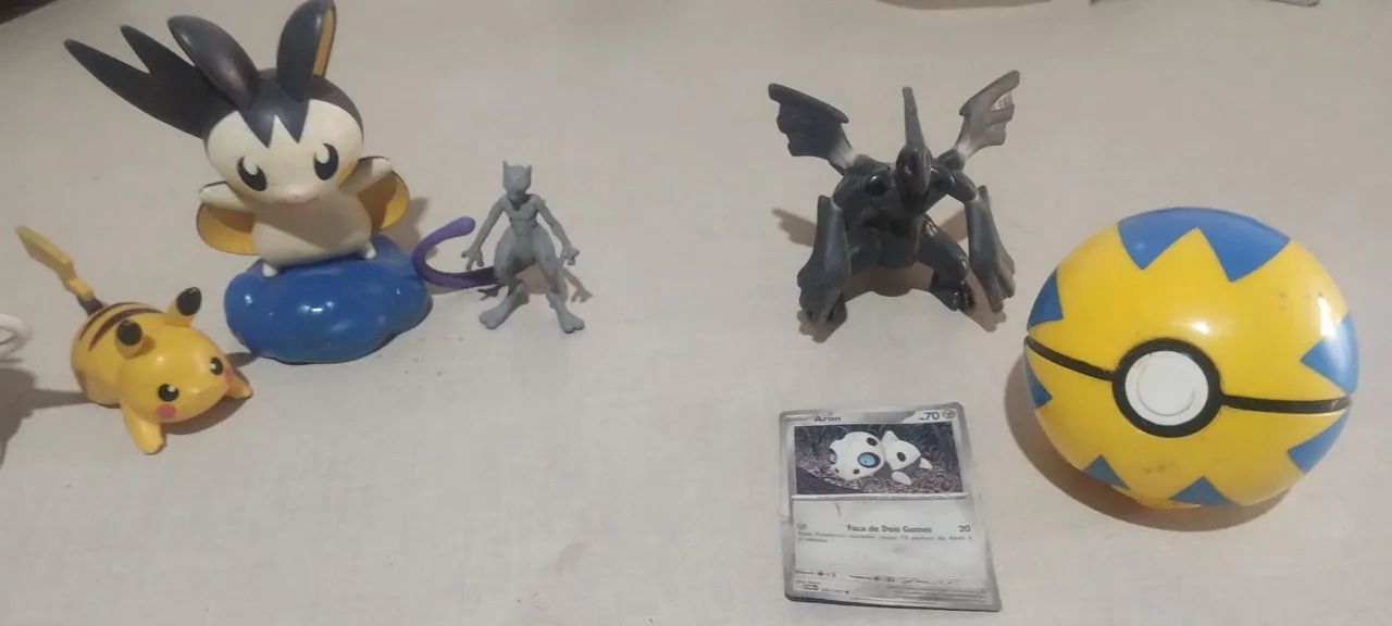 Bonecos Pokemon