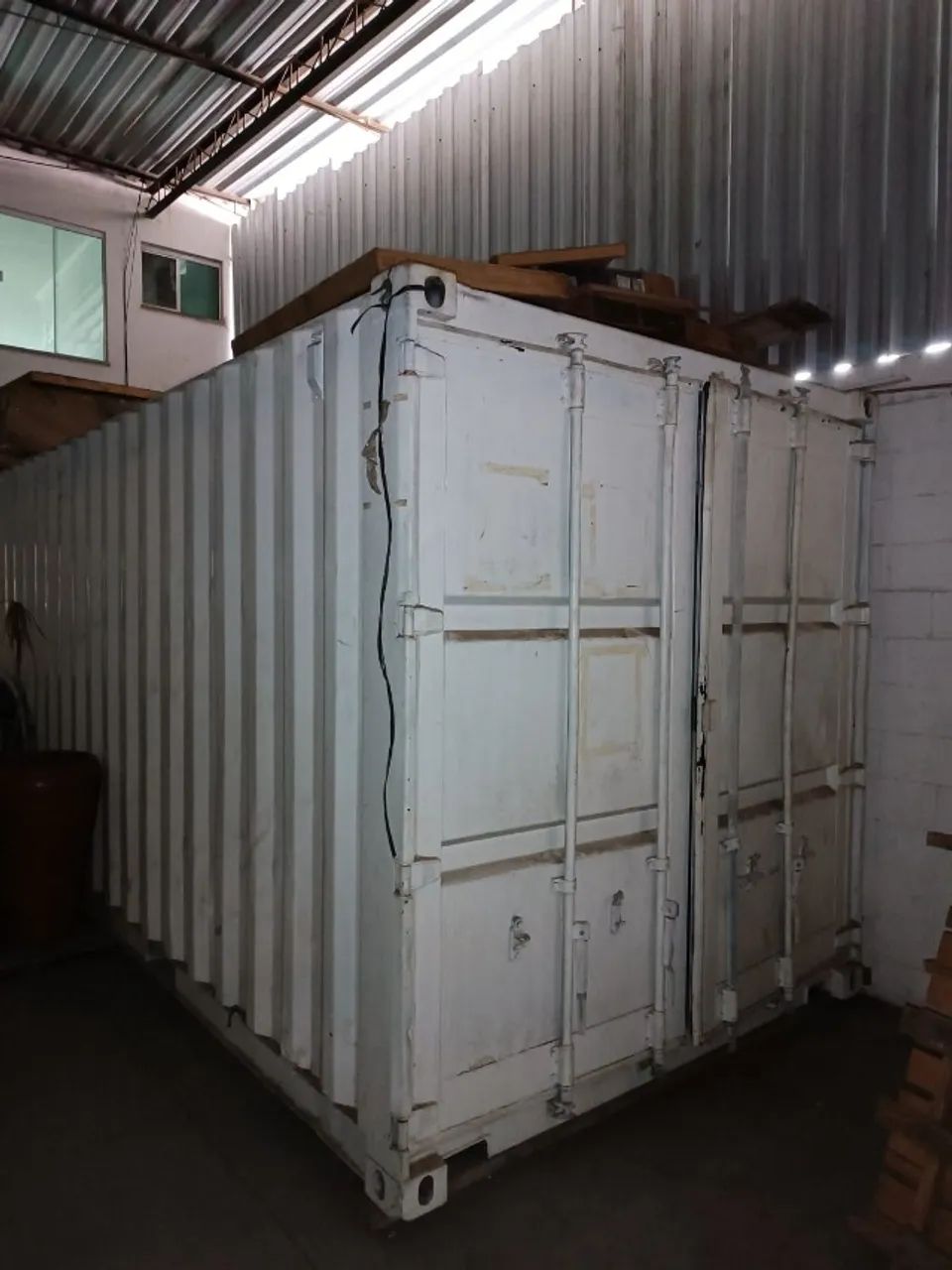 20-foot maritime container64231157626625123