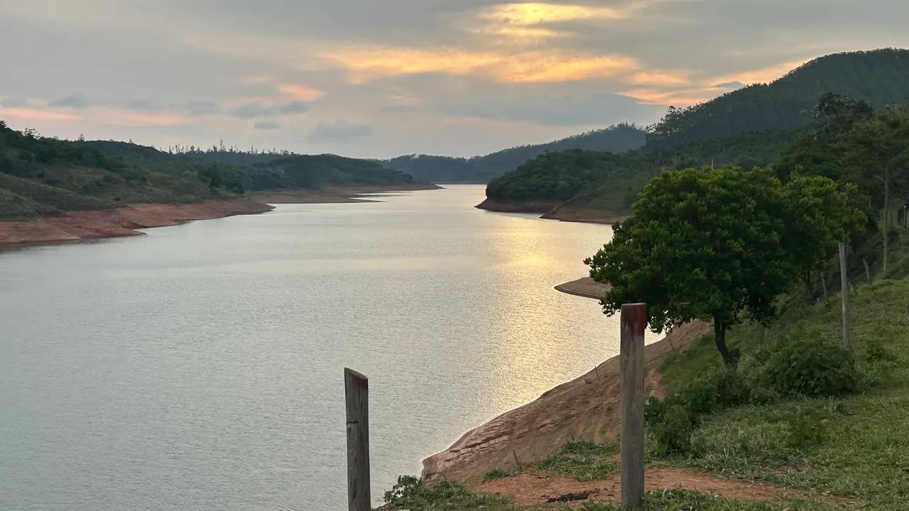 Fazenda Frente da Represa de Paraibuna. - Foto 7