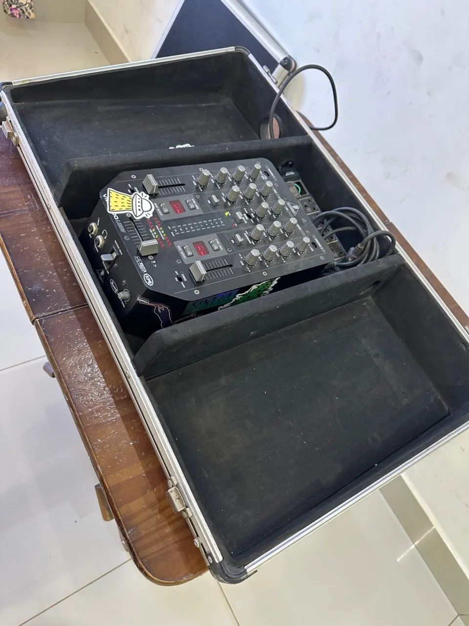 Case profissional para DJ com mixer Vmx 300  - Foto 3