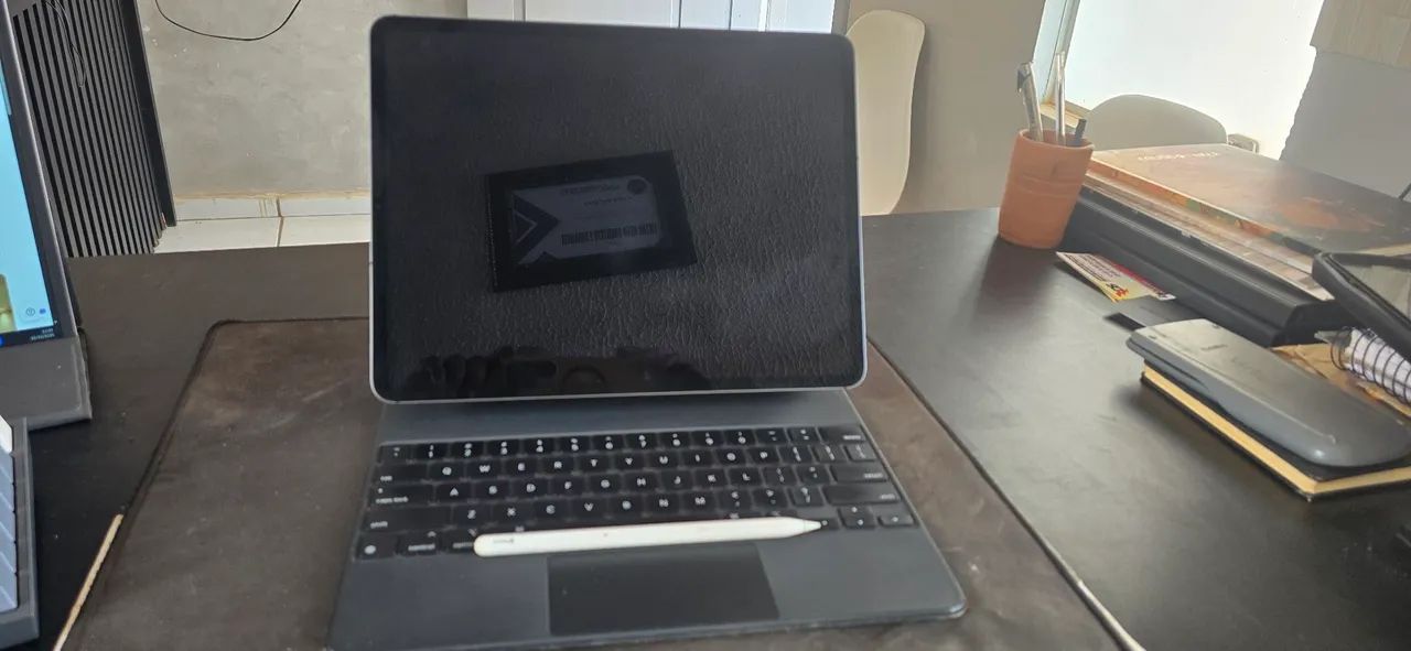 iPad Pro 12.9 (4 geração) + Magic keyboard + Apple Pencil 2 - Completo 64312420855809120