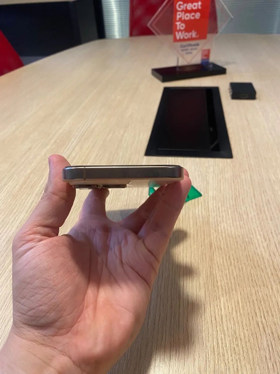 iPhone 16 Pro Max - Foto 3
