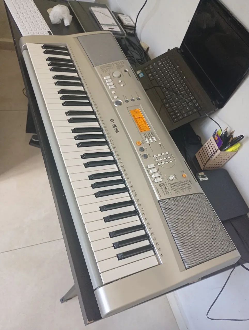 Teclado Yhamara Psr 303 - Foto 3