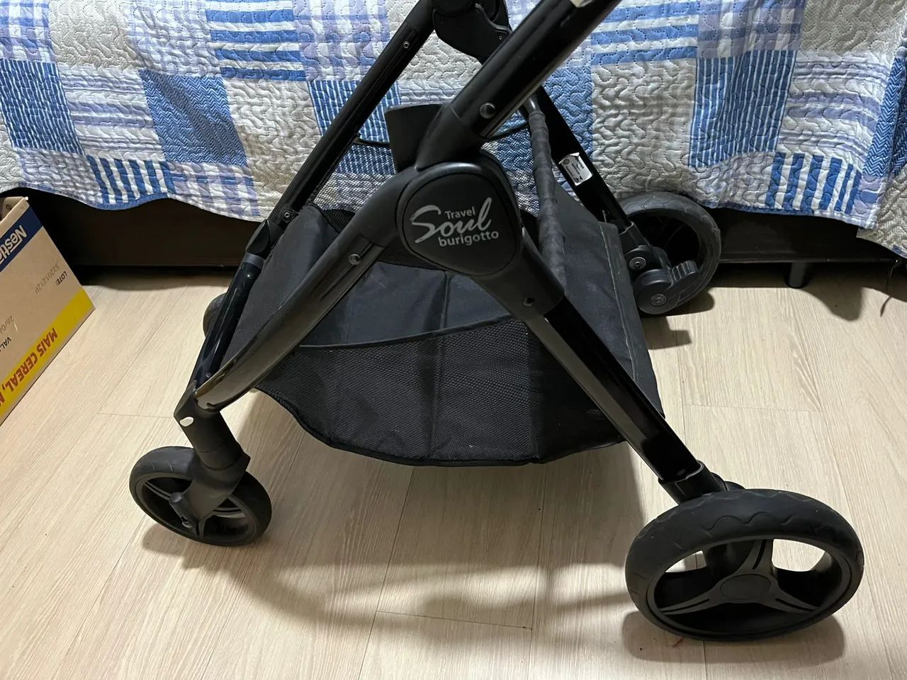Vendo kit carrinho e bebê conforto - Foto 3