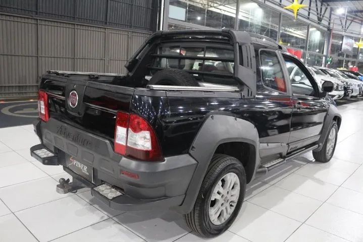 Fiat Strada Adventure1.8/ 1.8 Locker Flex CD 2012 - Foto 2