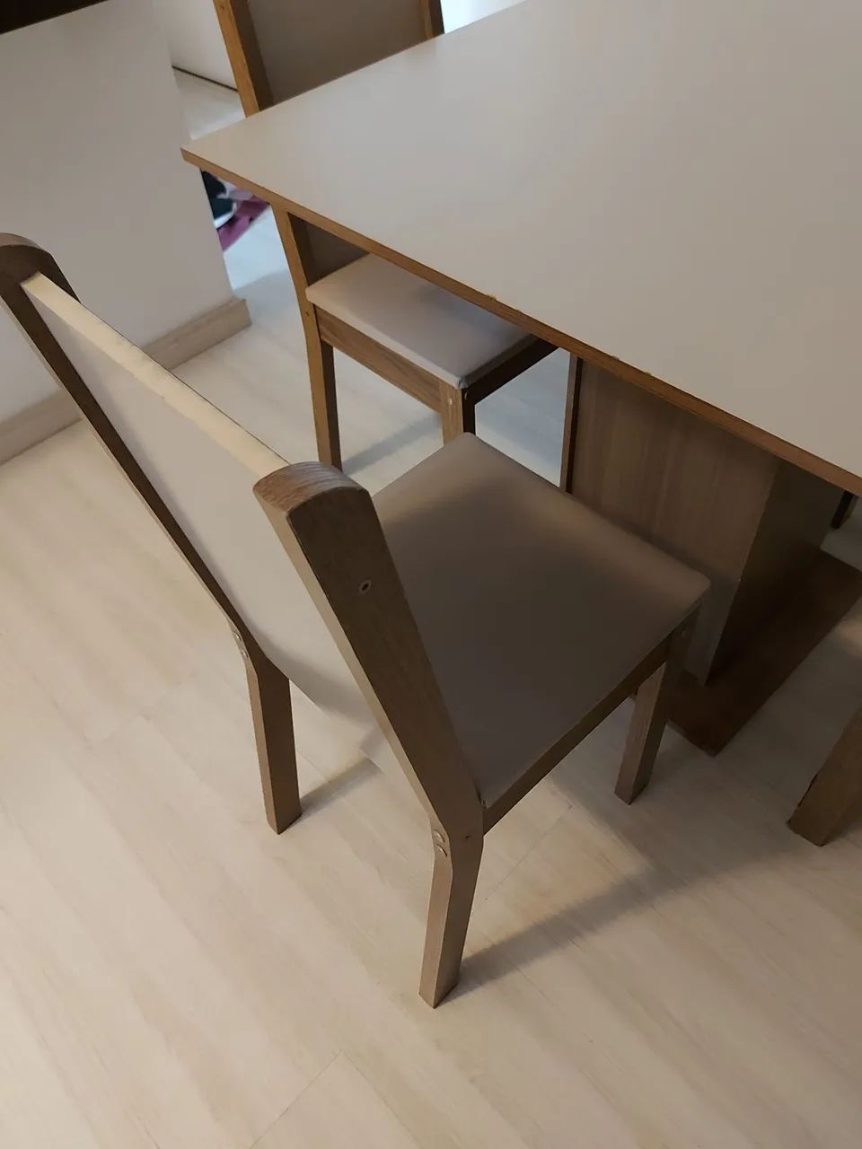 Mesa com 4 cadeiras - Foto 4