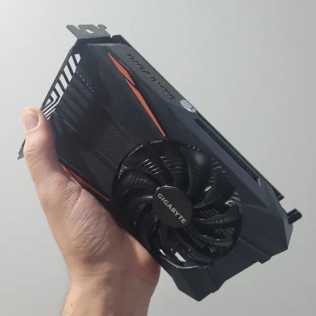 Placa de Vídeo GTX 1050Ti 4GB GDDR5 128 Bit Gigabyte - Roda GTA V - GTA RP e Valorant - Foto 2
