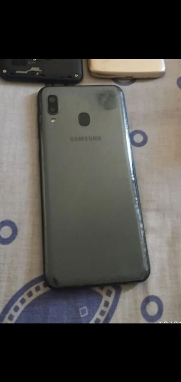 SAMSUMG  A20 - Foto 2