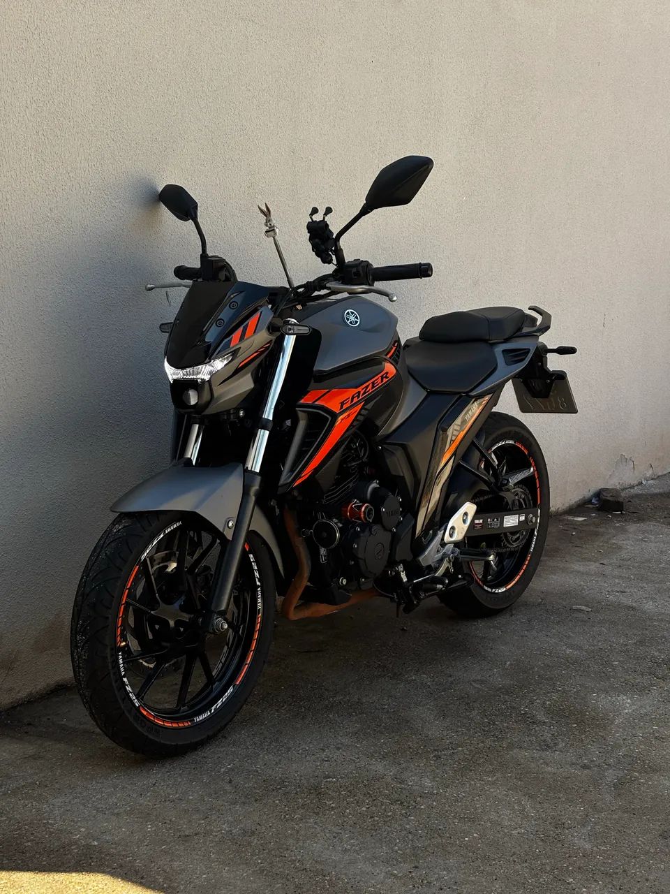Fz25 em perfeito estado 