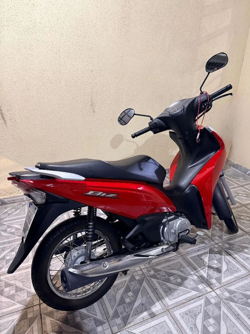 Bis extremamente nova com apenas 2 mil km.... - Foto 2