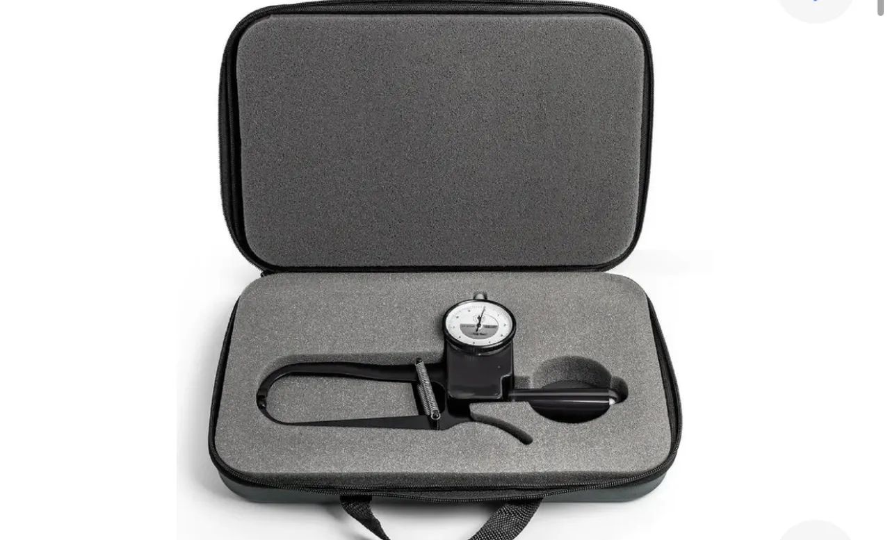 Adipometro marca Cescorf 