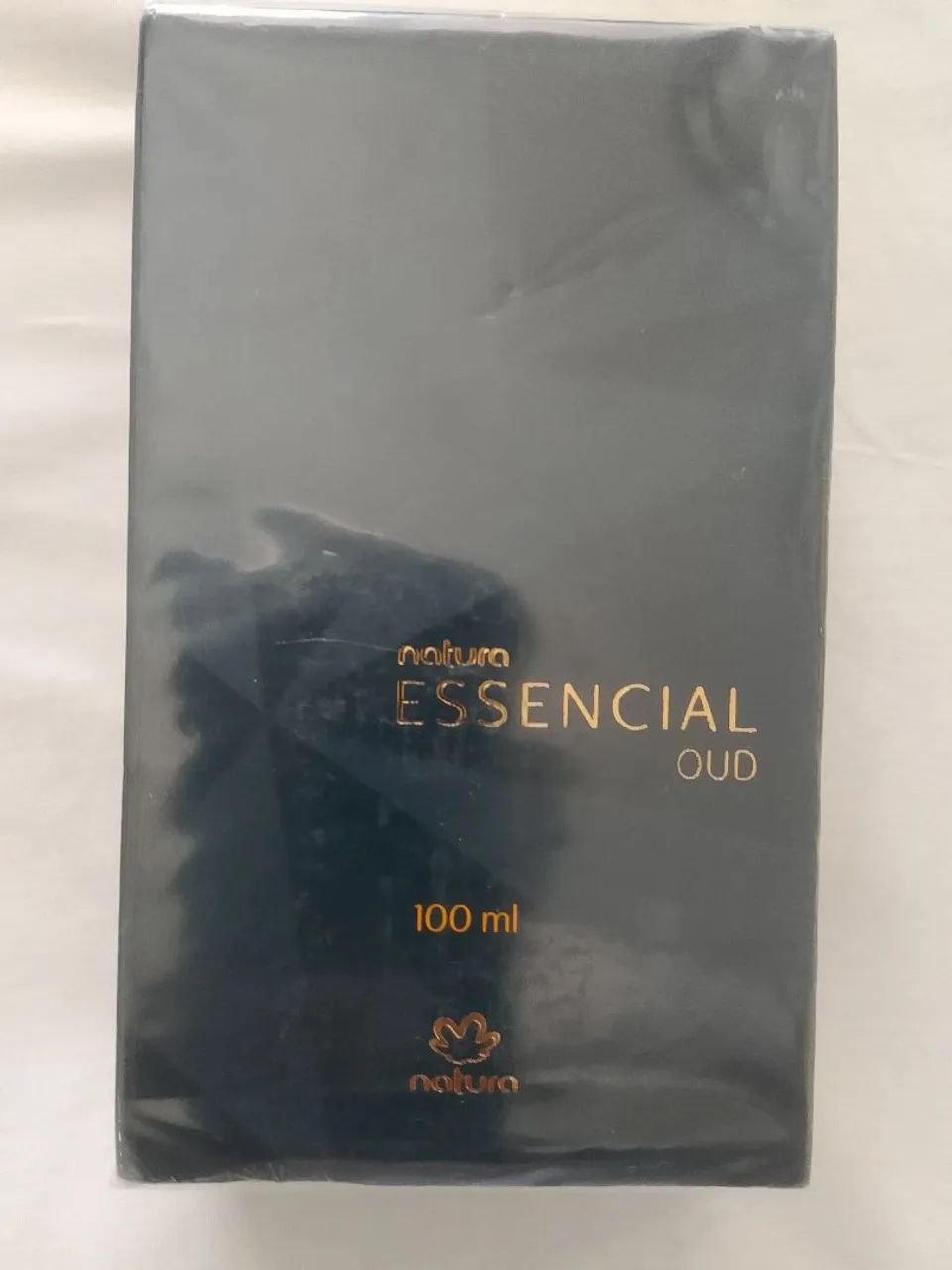 ESSENCIAL OUD MASCULINO 