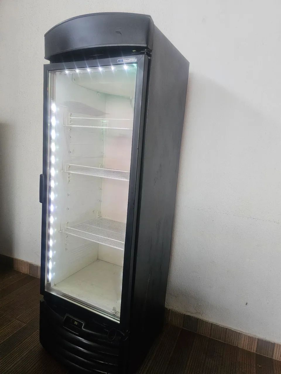 Vendo freezer Expositor funcionando perfeitamente  - Foto 3