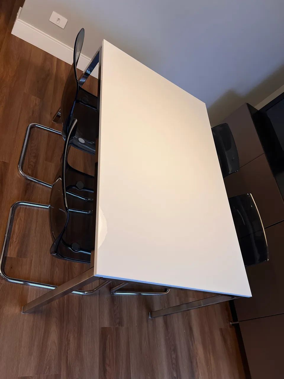 Mesa com 4 cadeiras