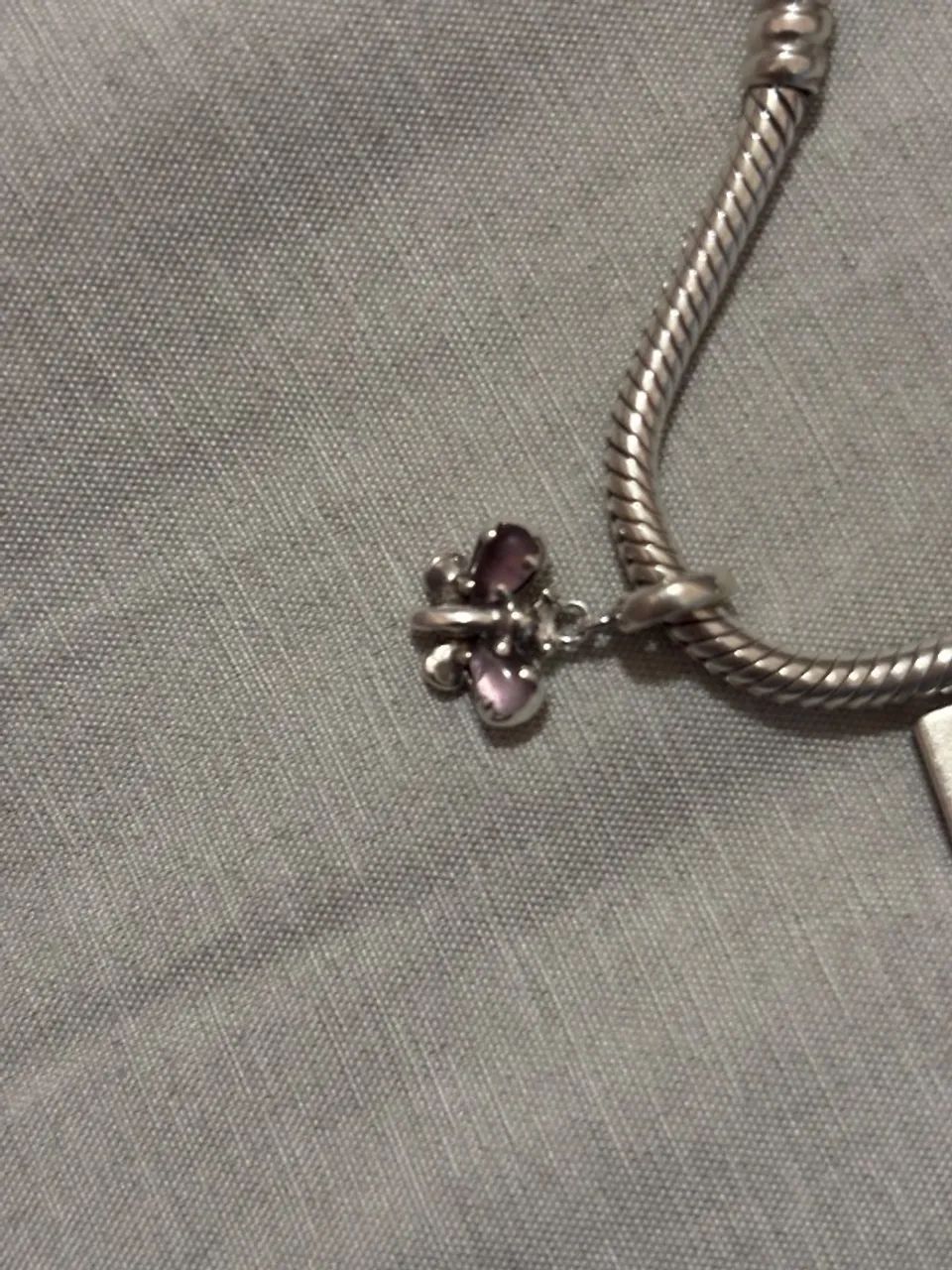 Pulseira Pandora original com berloques  - Foto 3
