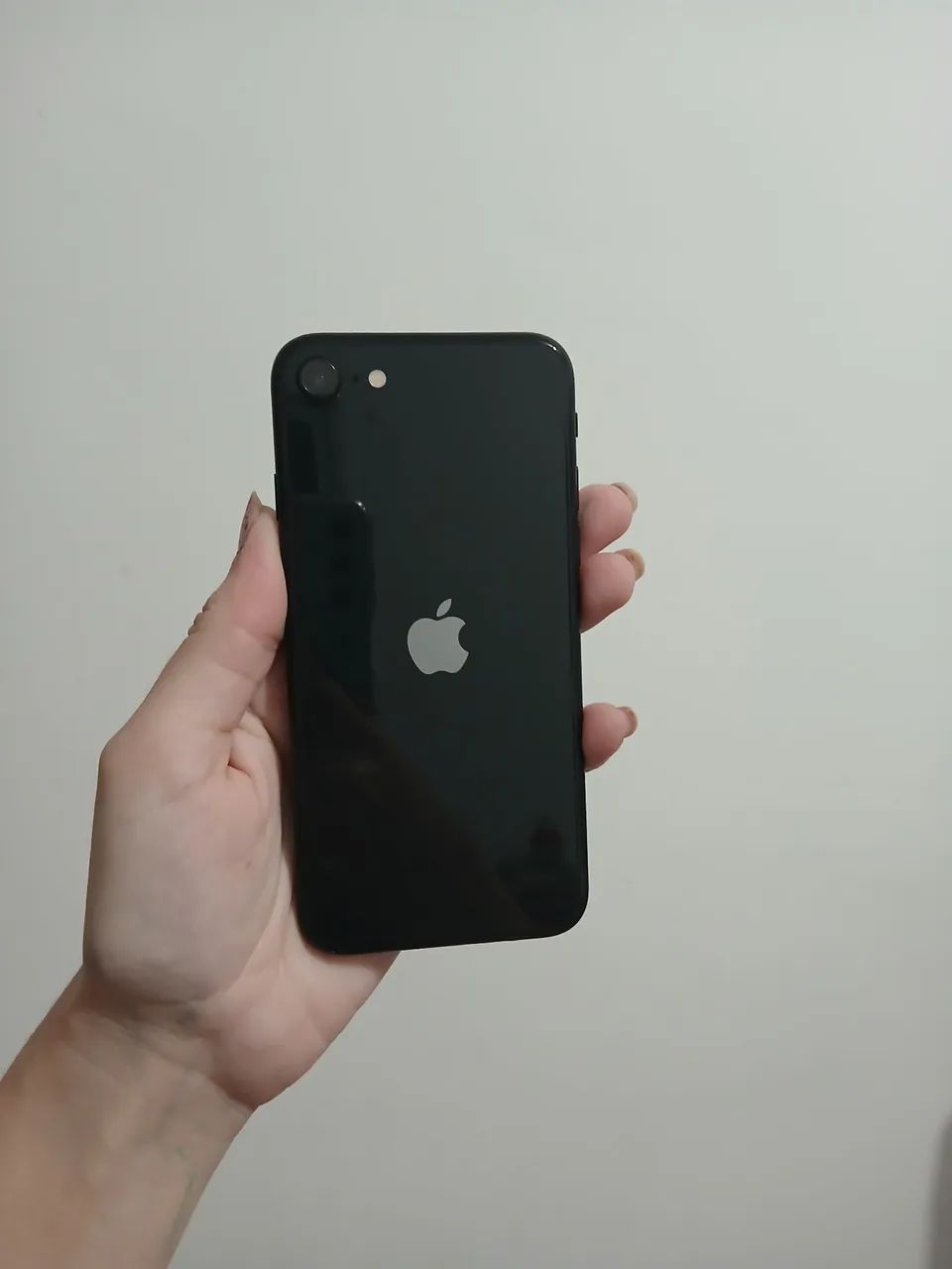 IPHONE SE 2020