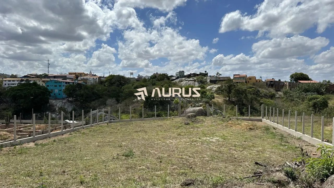 Terreno plano de 600m2 na Vila da Serra Negra