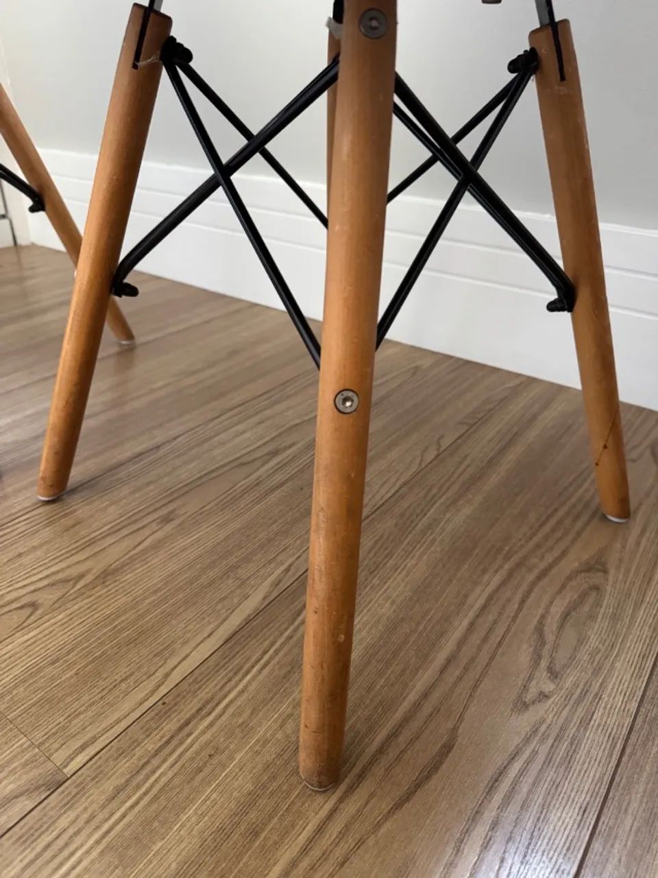 Dupla de Cadeiras Eames pretas - Tok Stok - Foto 2
