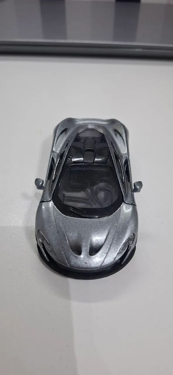 Mclaren p1 cinza miniatura 