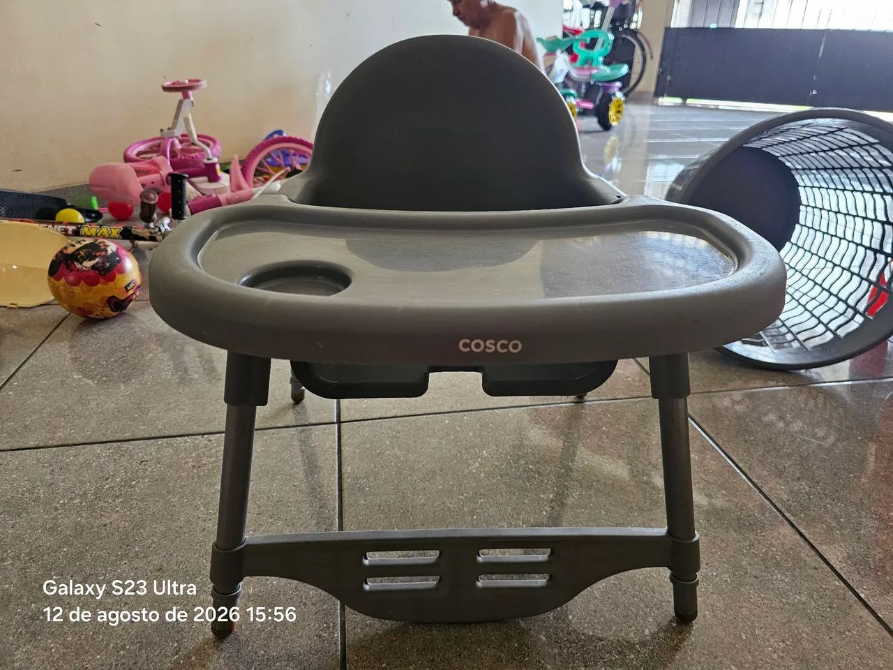 Vende-se cadeira de alimentação cosco - Foto 3