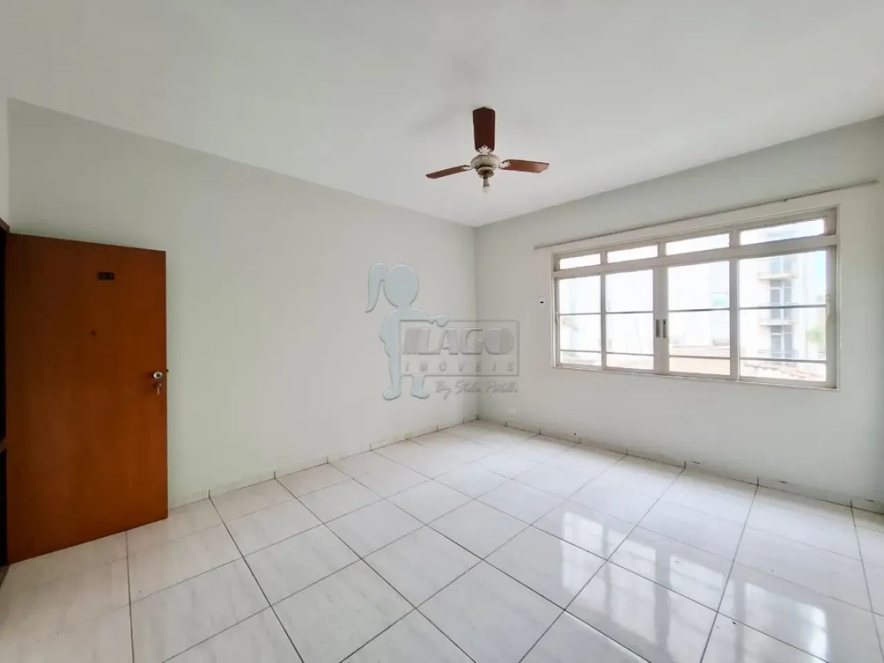 Apartamento de 90m² com 03 quartos para locação - Centro