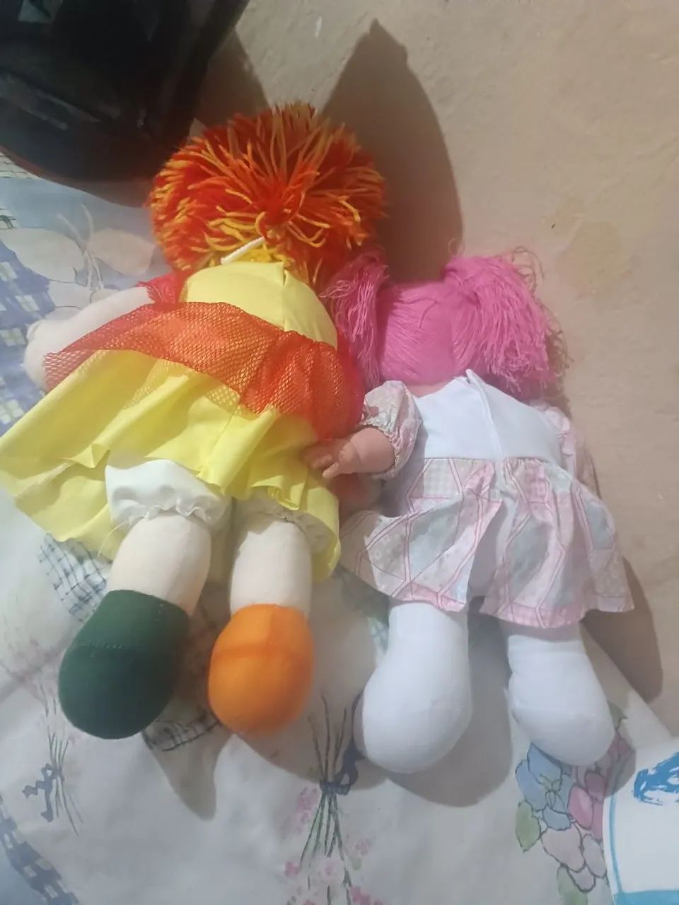 2 Bonecas de Pano Emília 46cm + Bebê 39cm Cabelo Lã - Foto 5