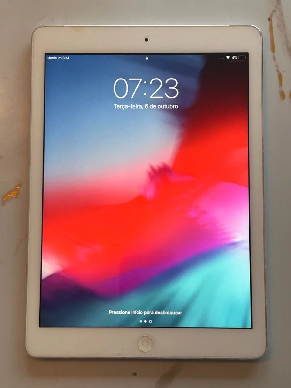 iPad Air Apple 16GB Wi-Fi + Cellular - Branco/Prata - Tablets e E