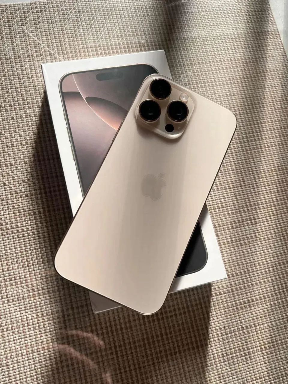 iPhone 16 Pro Max - Foto 2