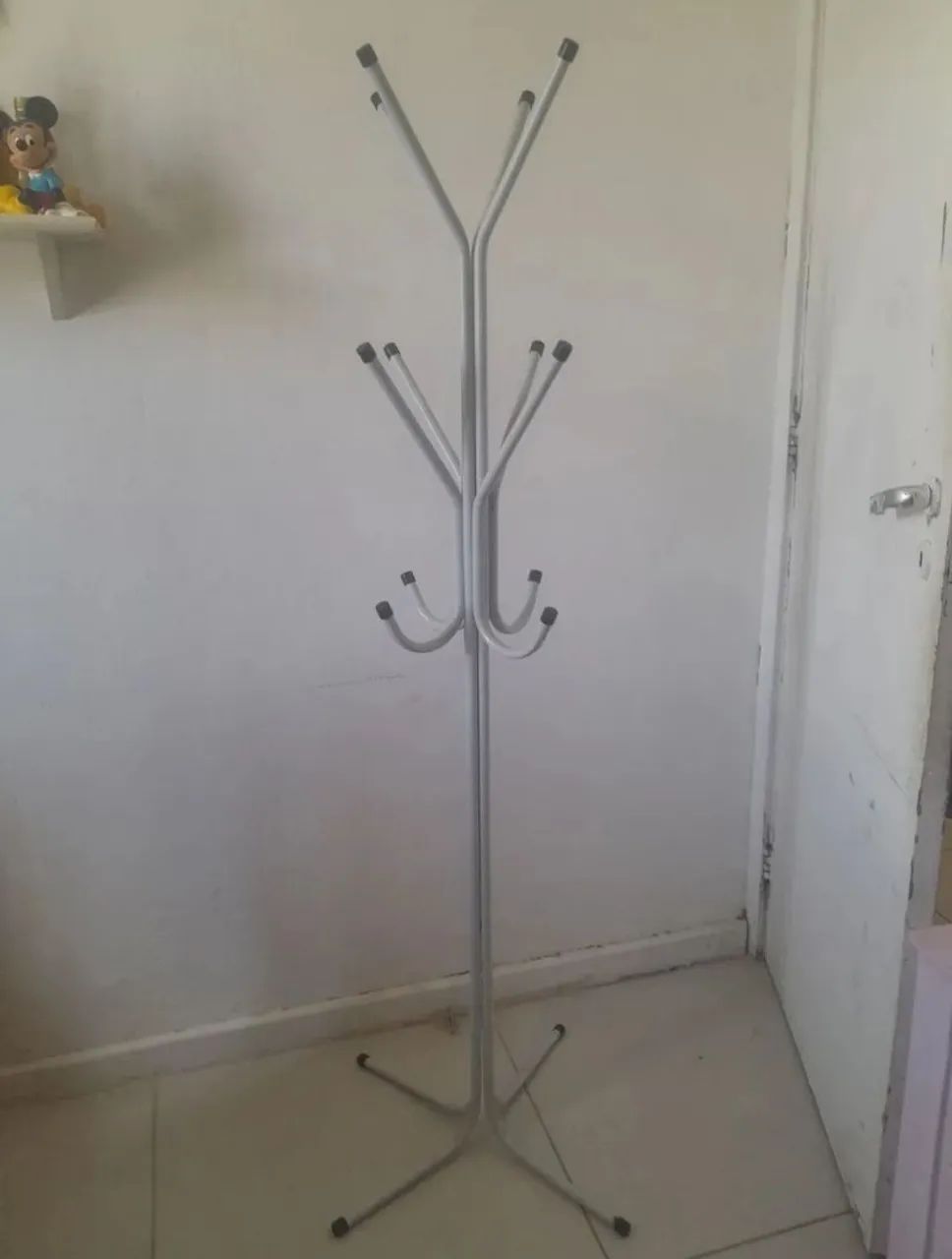 Cabideiro semi-novo