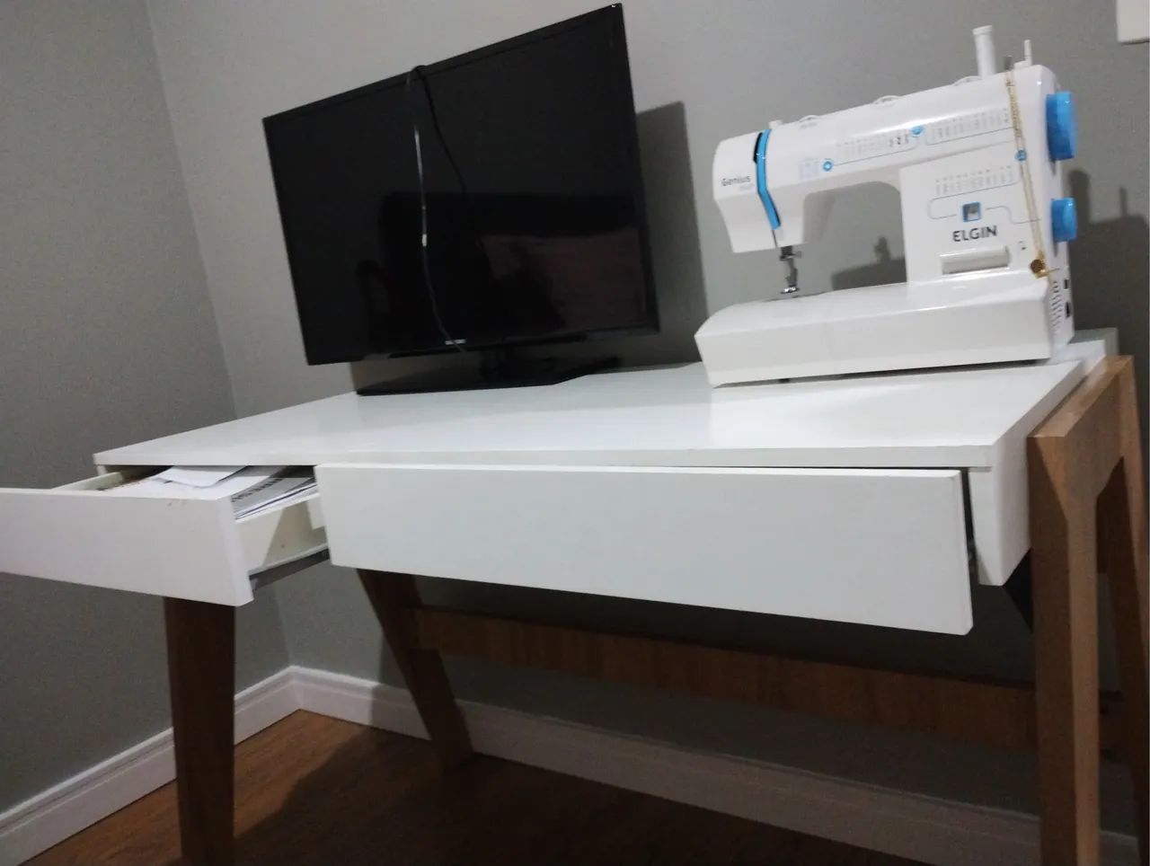 Escrivaninha MDF