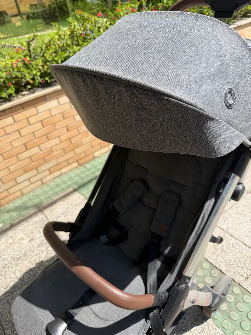 carrinho de bebe da marca Maxi Cosi Eva 3 alumínio  - Foto 2