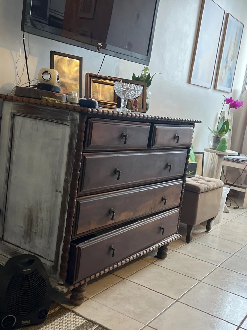 Cômoda antiga 
