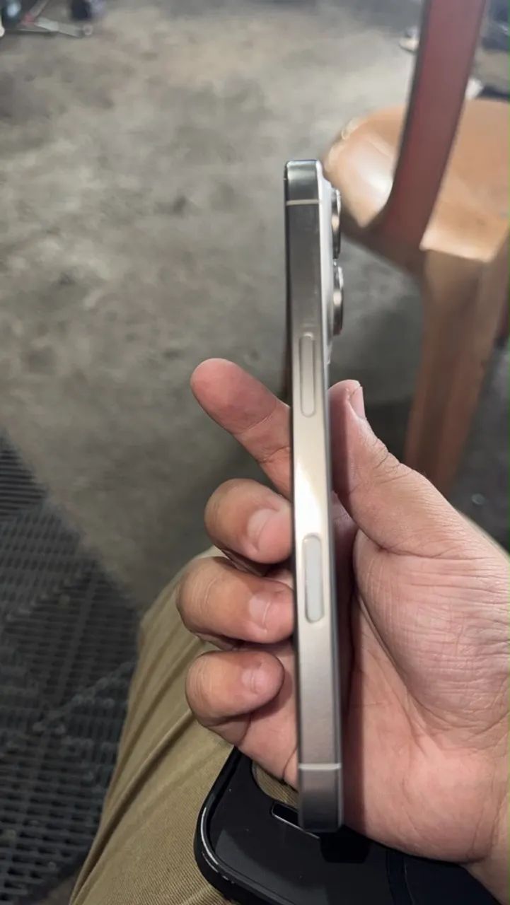 iPhone 16 pro 128gb - Foto 3