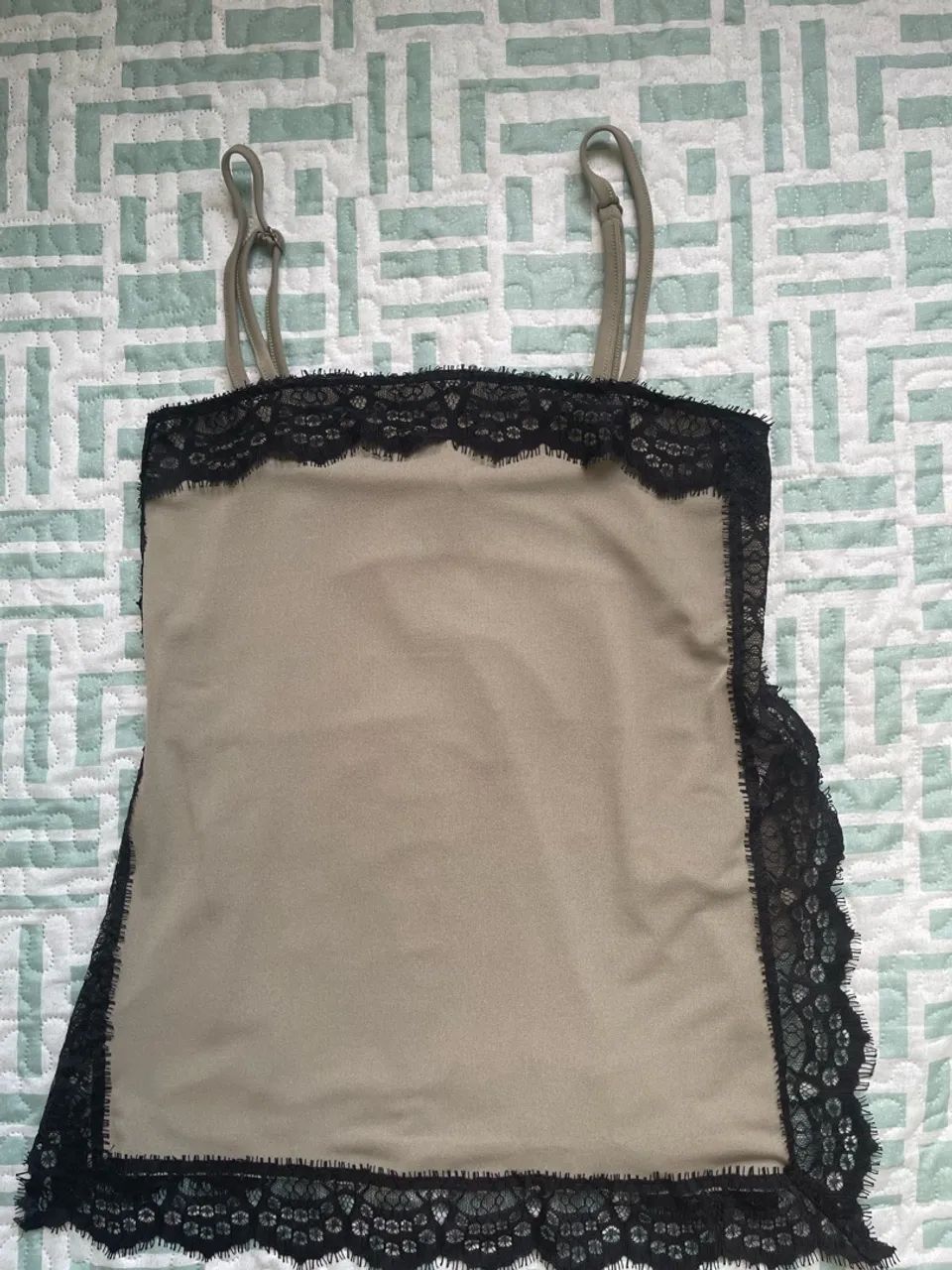 Blusa de alça com renda  - Foto 2