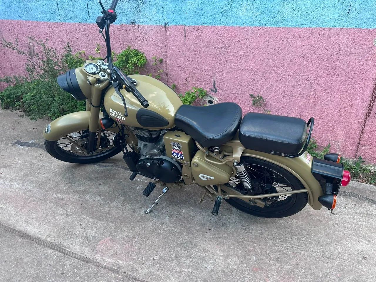 ROYAL ENFIELD CLASSIC 500