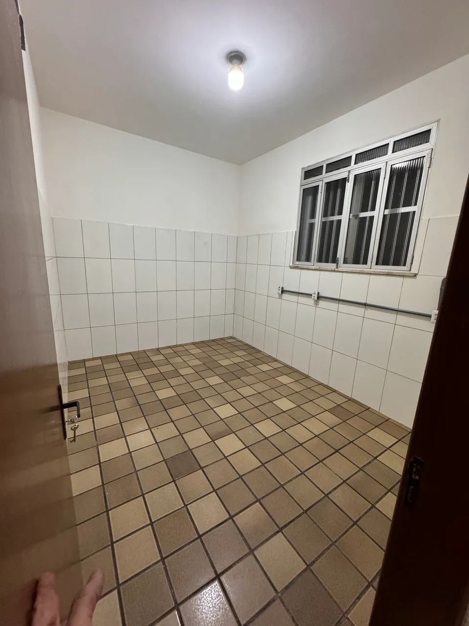 Sala comercial rio vermelho 3 salas e banheiro  - Foto 4