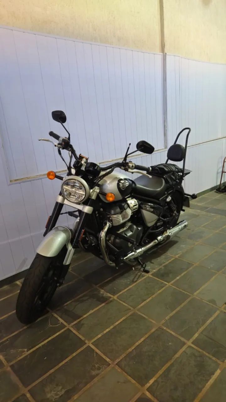 Super Meteor 650 Interstellar Grey