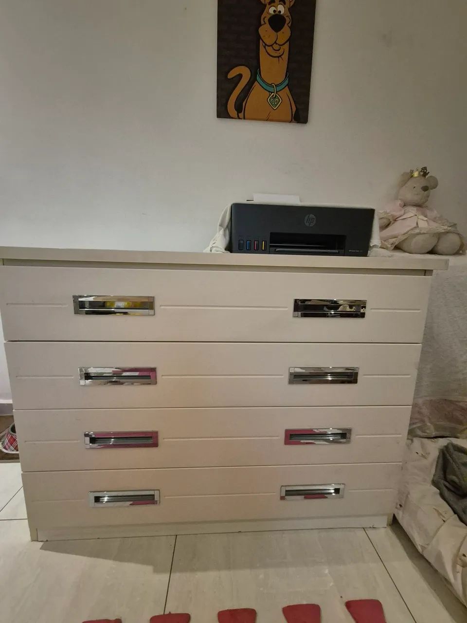 Cômoda branca 4 gavetas 