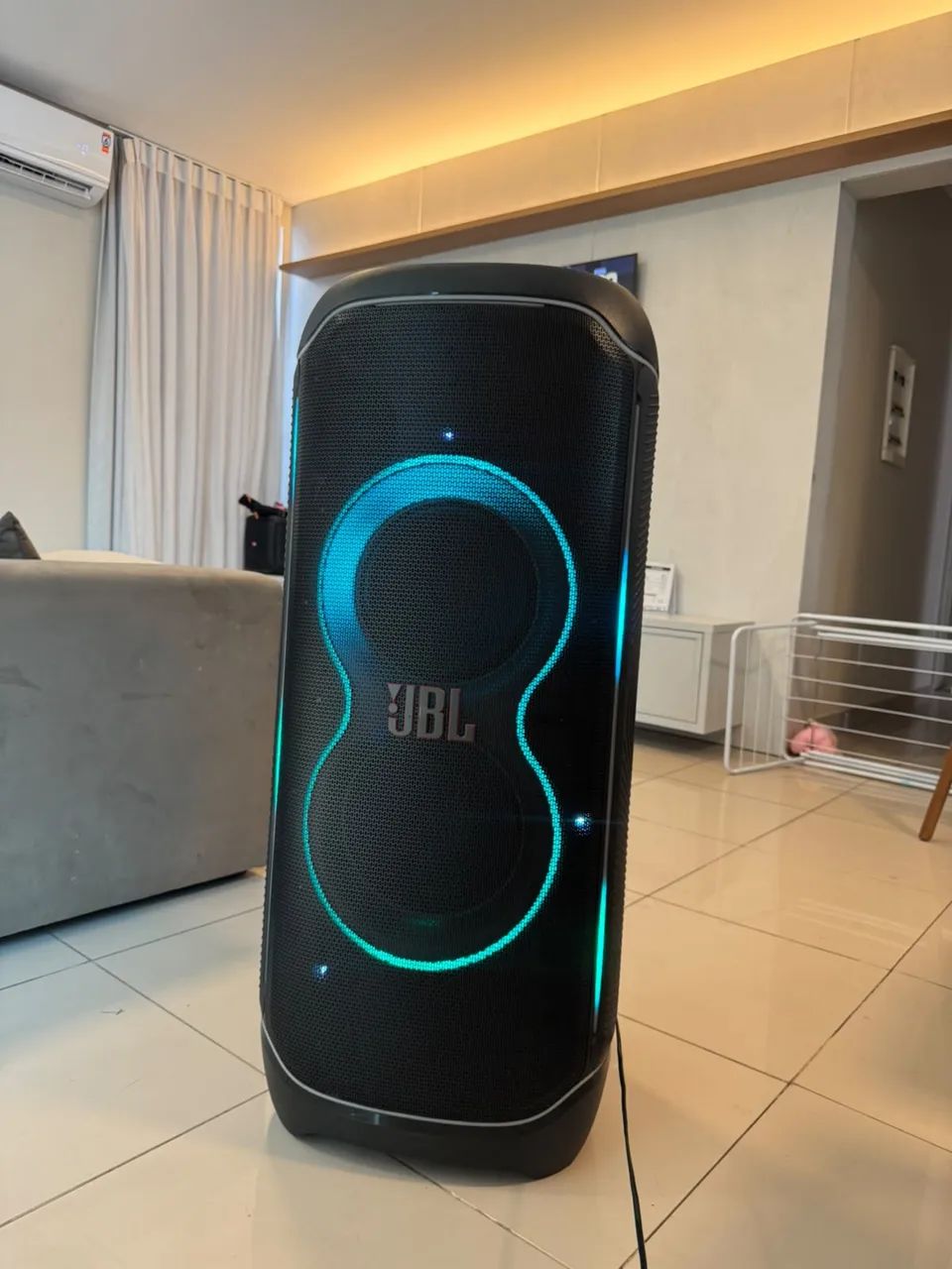 JBL PARTYBOX ULTIMATE 1100W PORTÁTIL COM BLUETOOTH ORIGINAL  - Foto 4