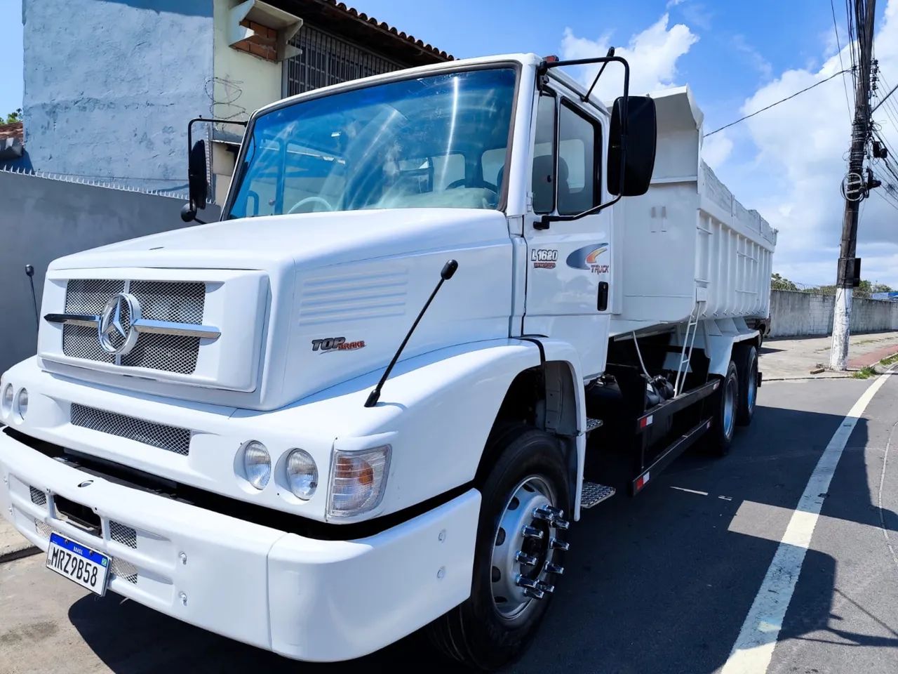 Caminhão MB 1620 6x2 caçamba 