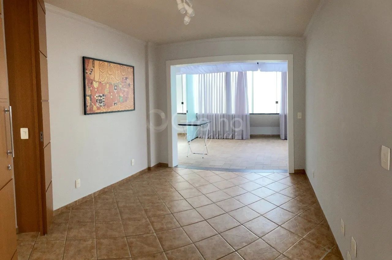Apartamento 2 quartos semimobiliado no centro - Foto 4