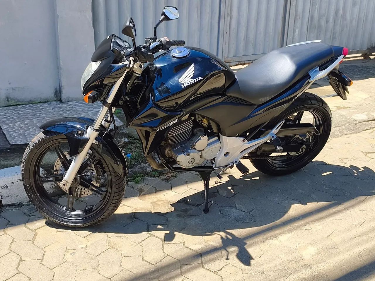 CB300R - Foto 3