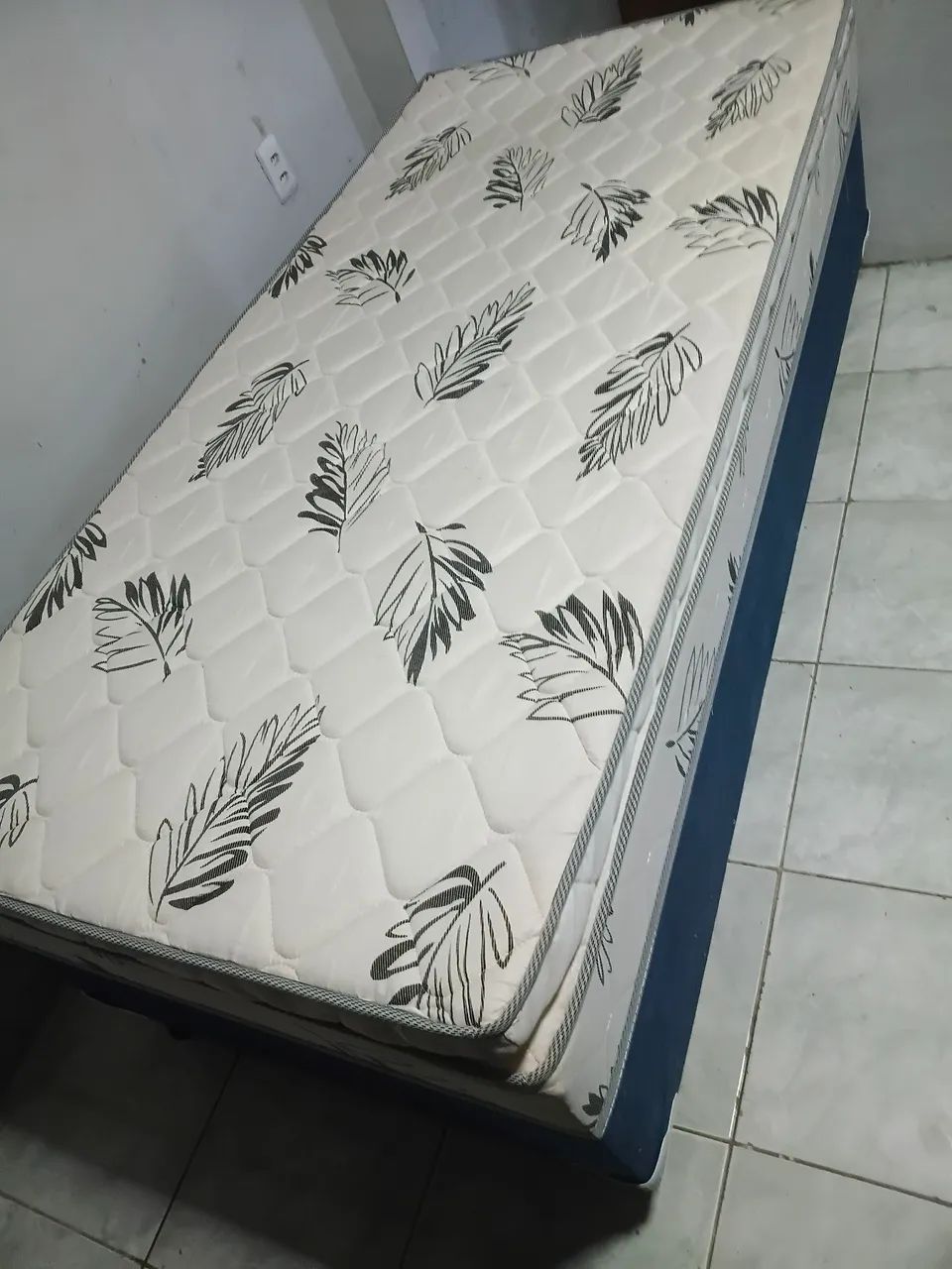 Cama box