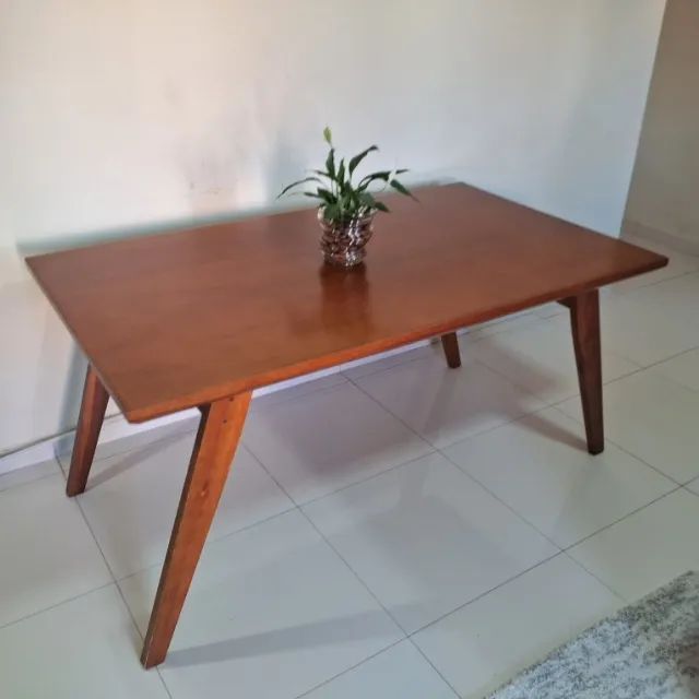 Mesa de jantar linda e conservada 6 lugares