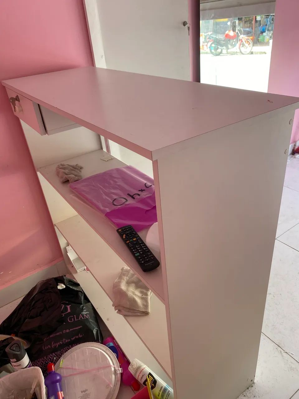 Balcão caixa vitrine em MDF para loja - Foto 3