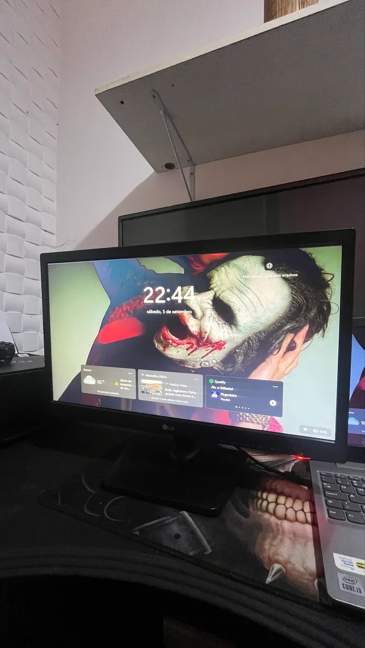 MONITOR 19,5 LG COMPLETO COM CABOS - MUITO POUCO USADO  - Foto 2